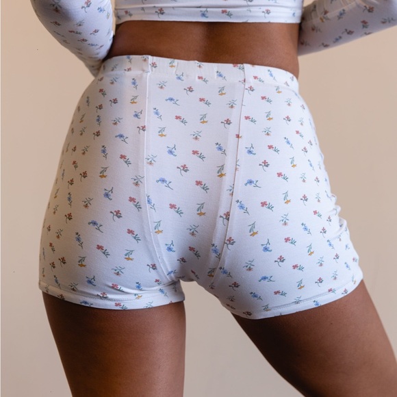 NWT My Mum Made It Bamboo Baby Shorts + Bra Top Set in Fallen Flowers - Picture 5 of 6